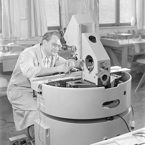 Nytt universelt målemikroskop fra ZEISS