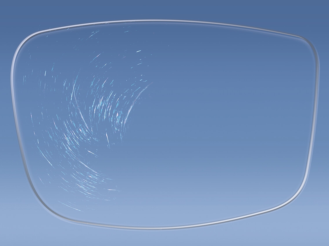 Illustrasjon av et glass med og uten ZEISS-belegg som påvirker overflatens hardhet 