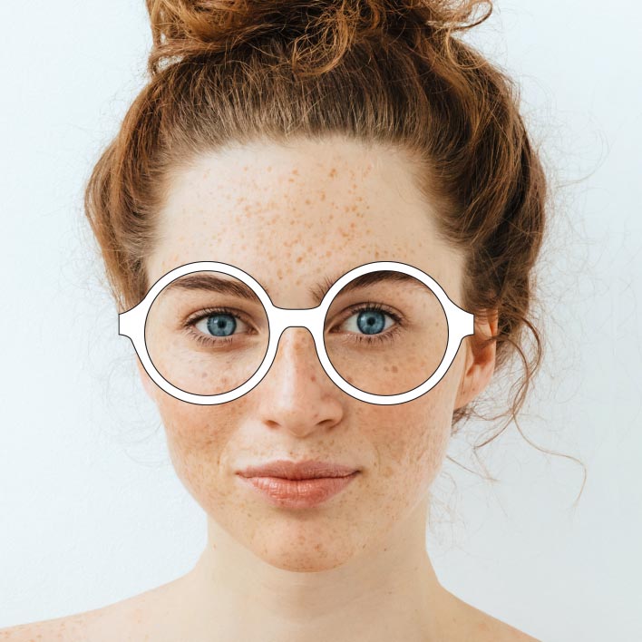 Ung kvinne som har på seg illustrerte briller med mål på glassene, går fra en rund innfatning, til en katteøyeinnfatning, til en firkantet innfatning mens målene justeres.